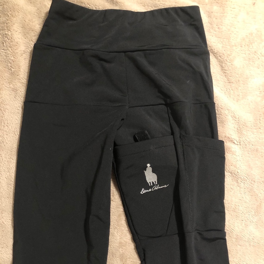 Dene Adams Concealed Carry leggings